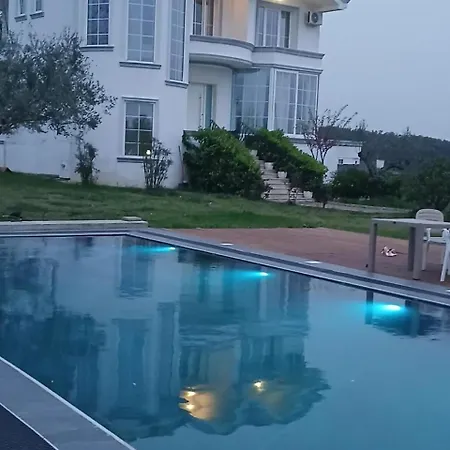 شقة Kino Apartment تيرانا